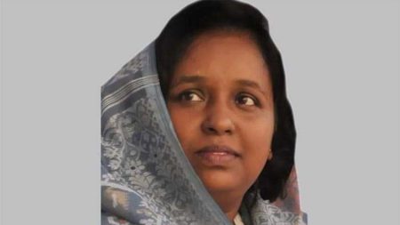 Selina Hayat Ivy