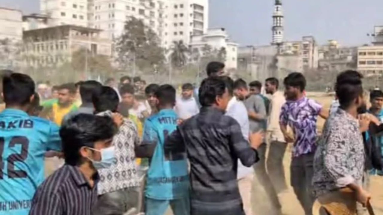 20 injured in clash over football match at JnU