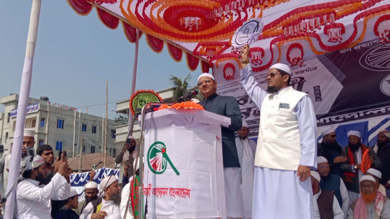 Vote ‘Hand Fan’ to end political persecution, says Charmonai Pir