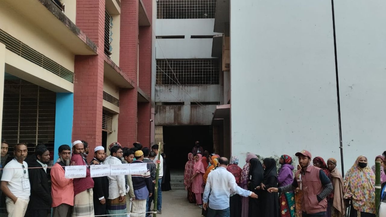 Voting begins in Chattogram amid festive atmosphere