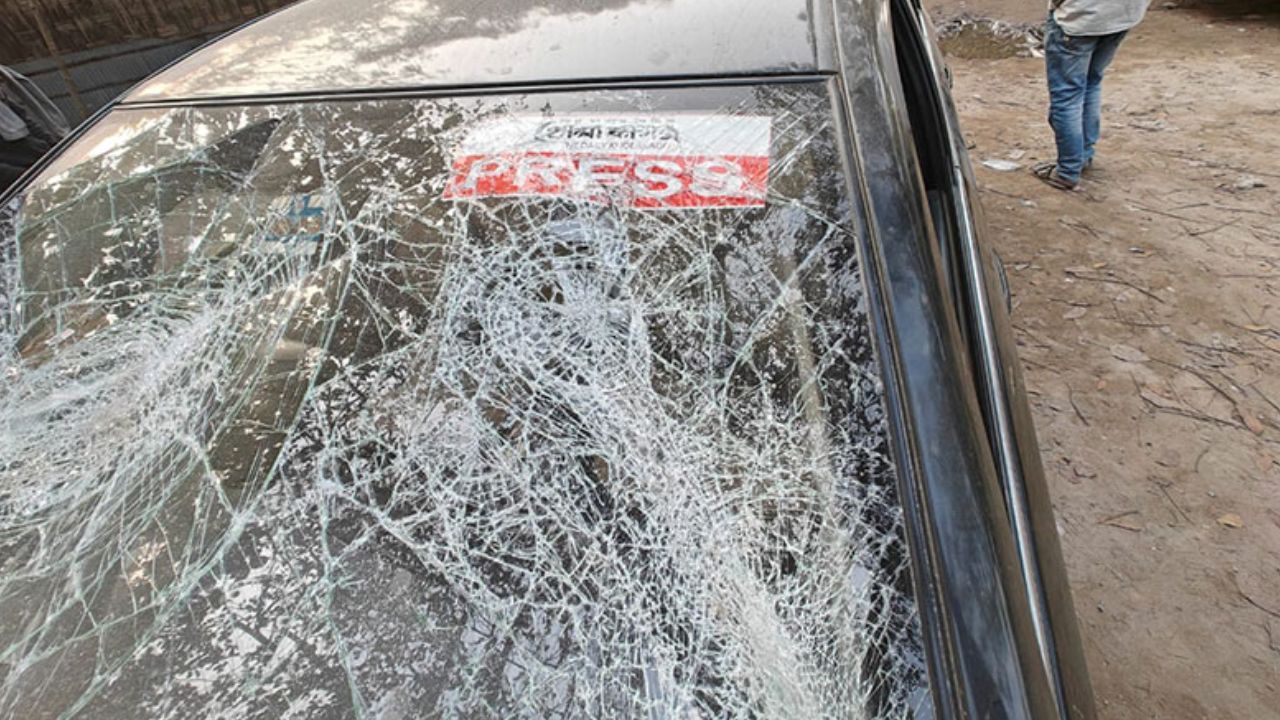 Press vehicle vandalised in Nilphamari