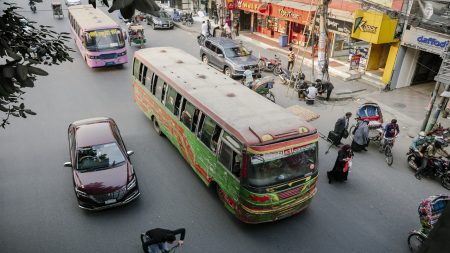 Fare anarchy on roads buses