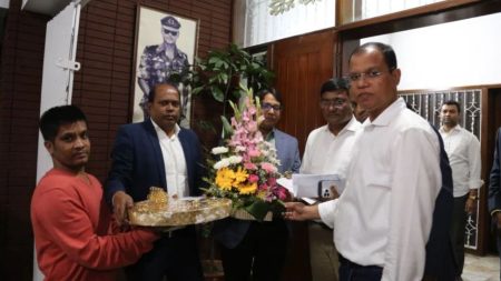 Mamata Banerjee floral tributes