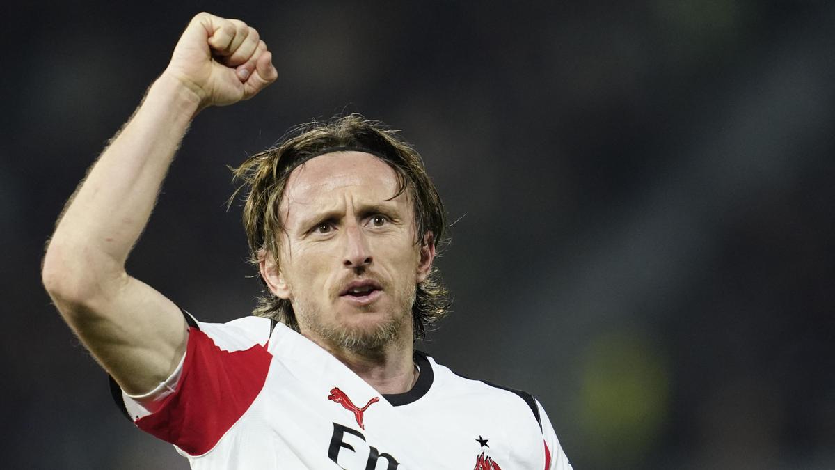 Modric magic rescues Milan in gritty Serie A night