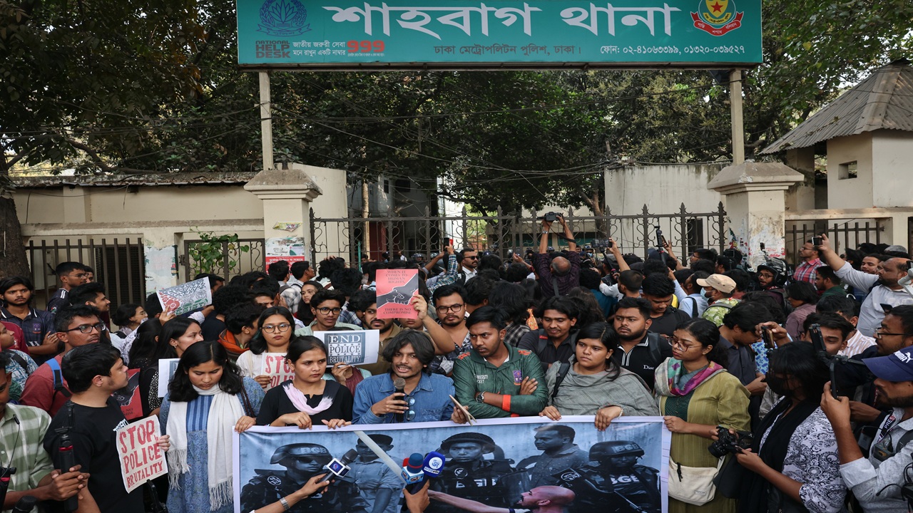 Anti-drug operation: Students stage sit-in after police beating