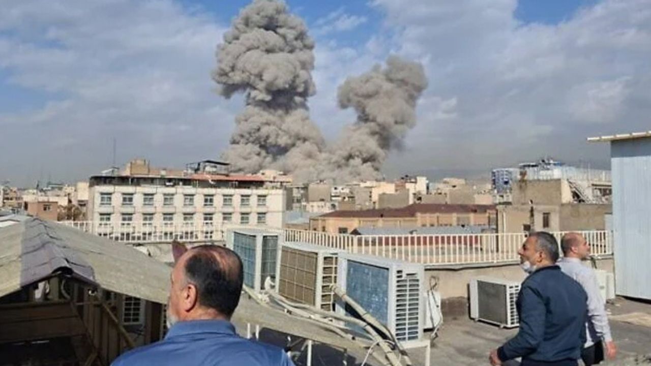 Explosions rock Erbil airport hosting US troops