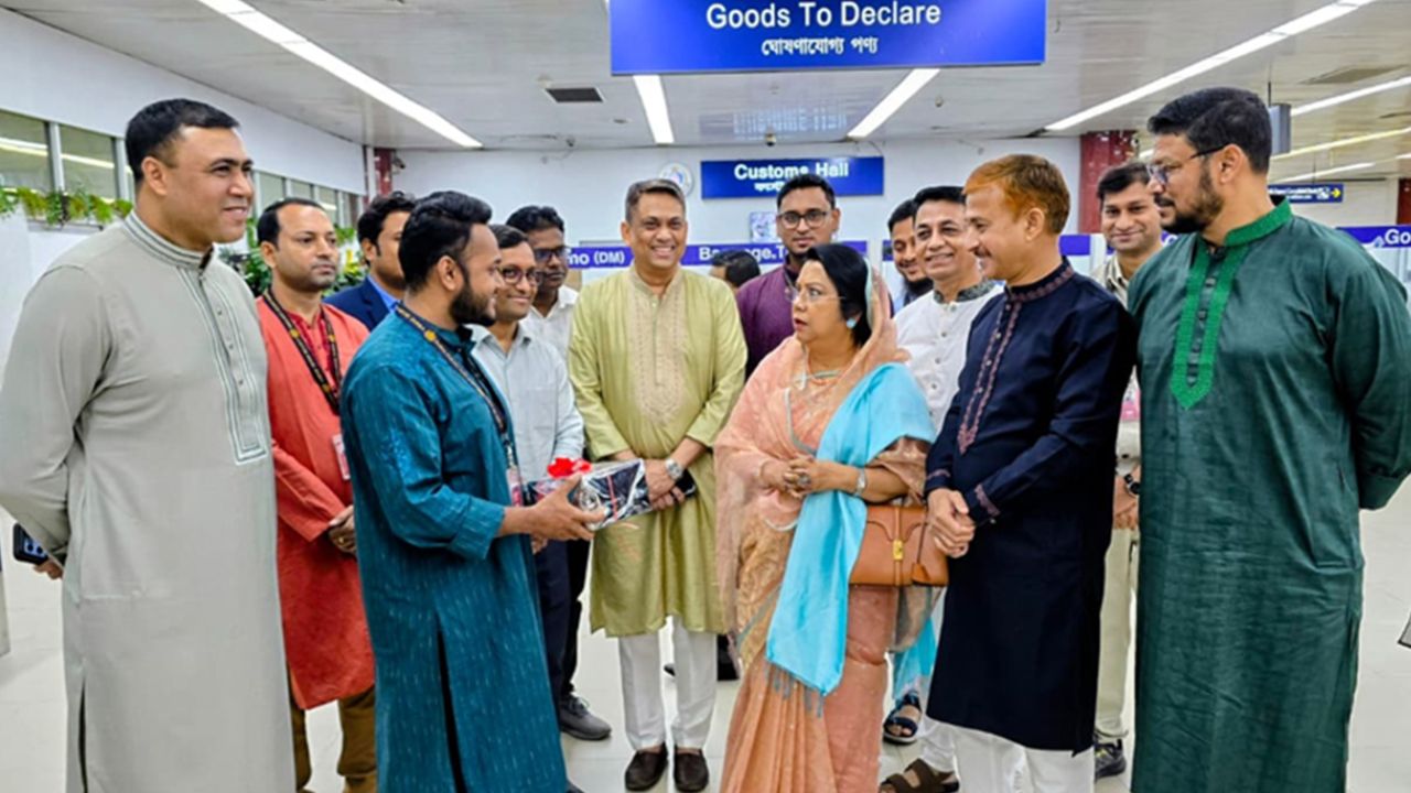 Aviation minister calls for enhanced passenger services at Dhaka airport