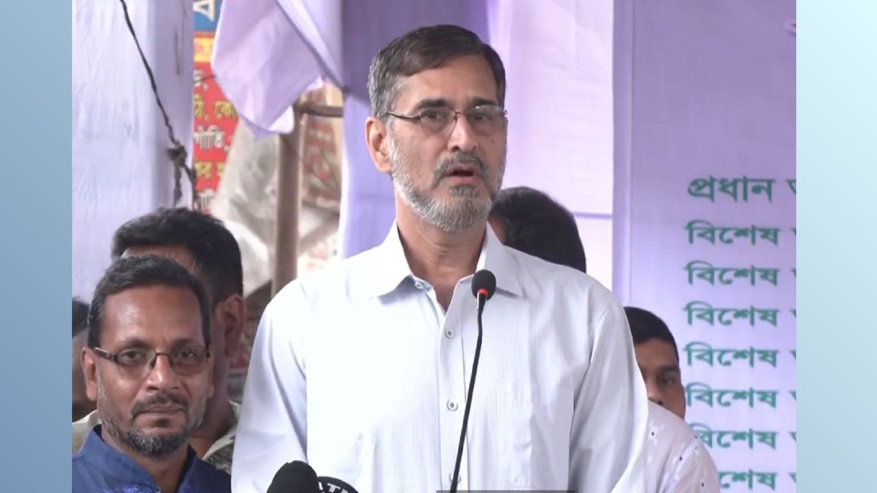 Fare charts mandatory at bus counters ahead of Eid: DMP chief