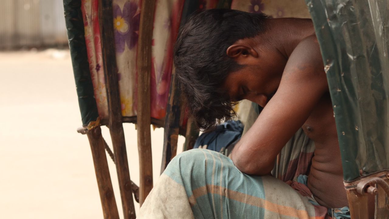 When streets become beds: Dhaka’s hidden dawn