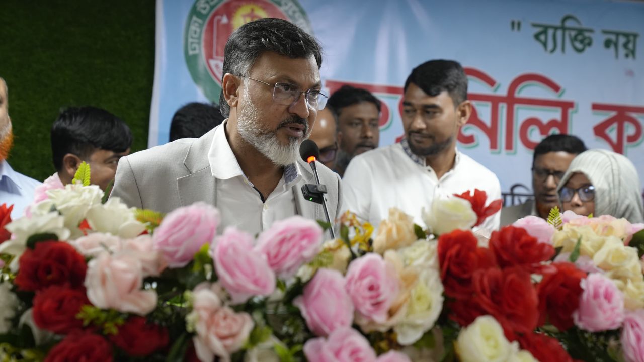 DNCC admin vows rewards for sincere workers, action against negligent ones