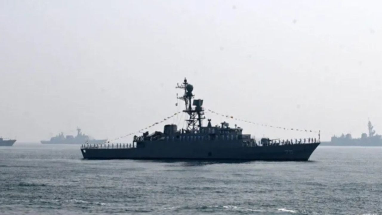 India let Iranian warship dock before US strike