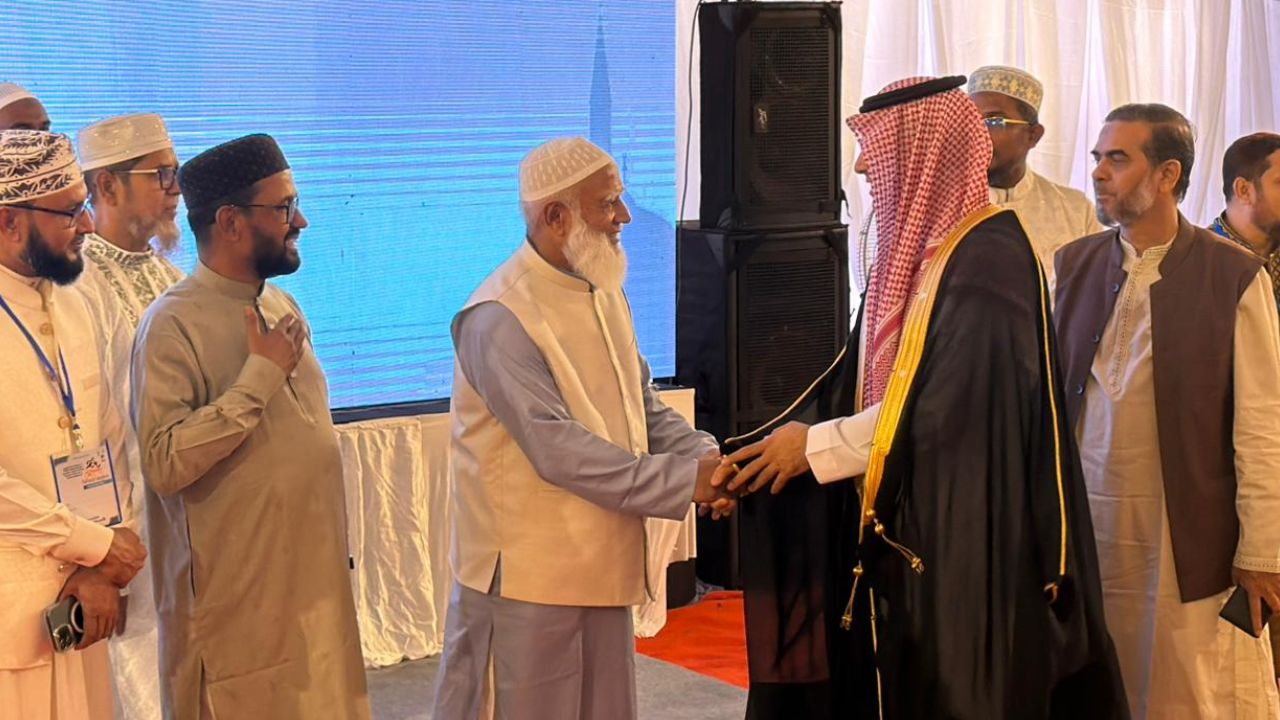 Jamaat ameer exchanges Eid greetings with diplomats