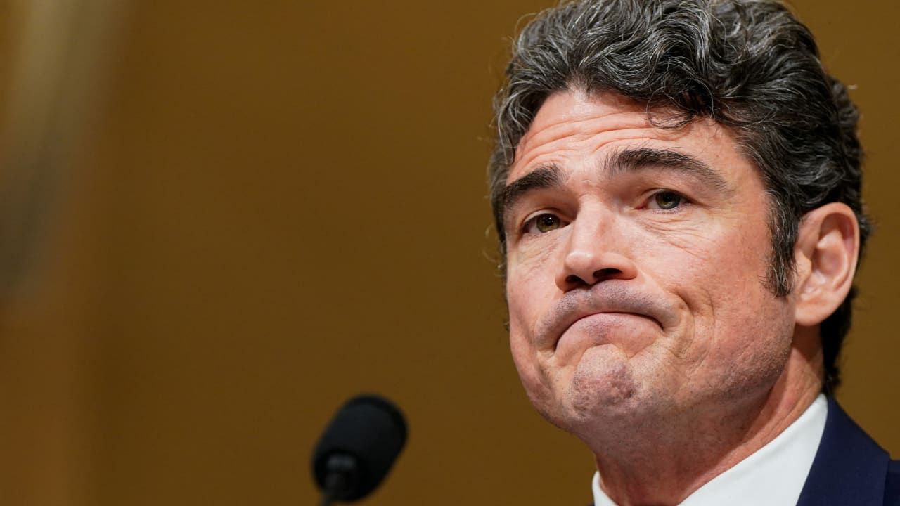 Why did US counterterrorism chief resign amid Iran war?