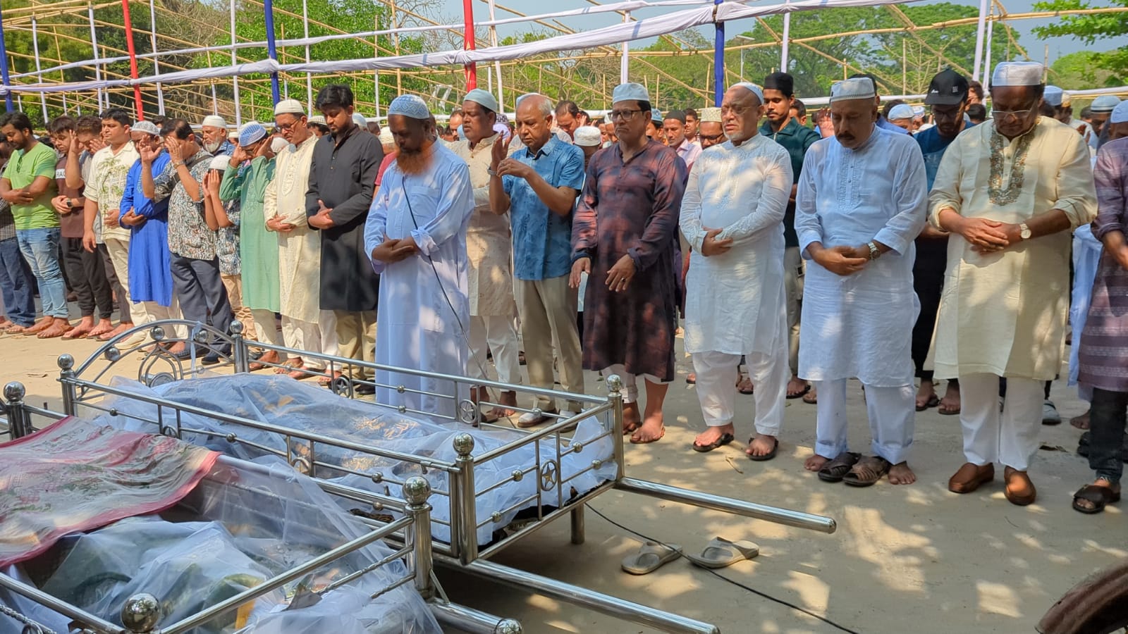 Daulatdia accident deceased couple funeral