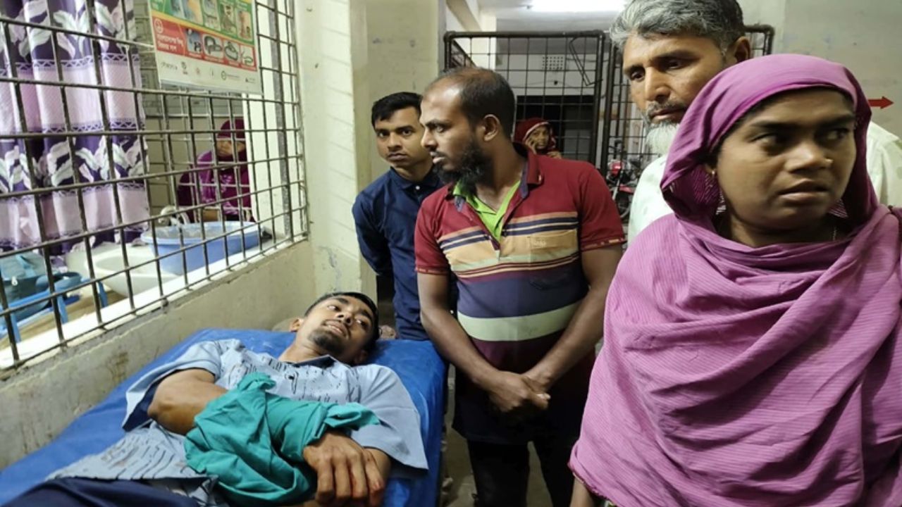 7 injured in Kushtia clash over trivial dispute