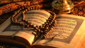 woman perform Itikaf