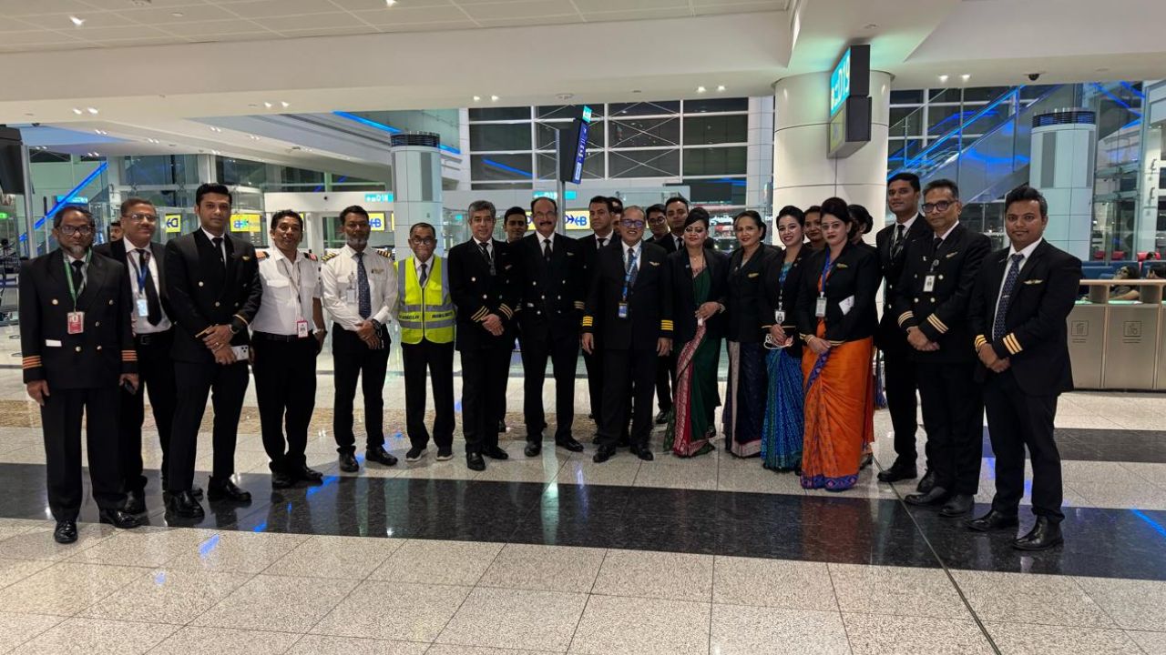 US-Bangla brings home 378 Bangladeshis