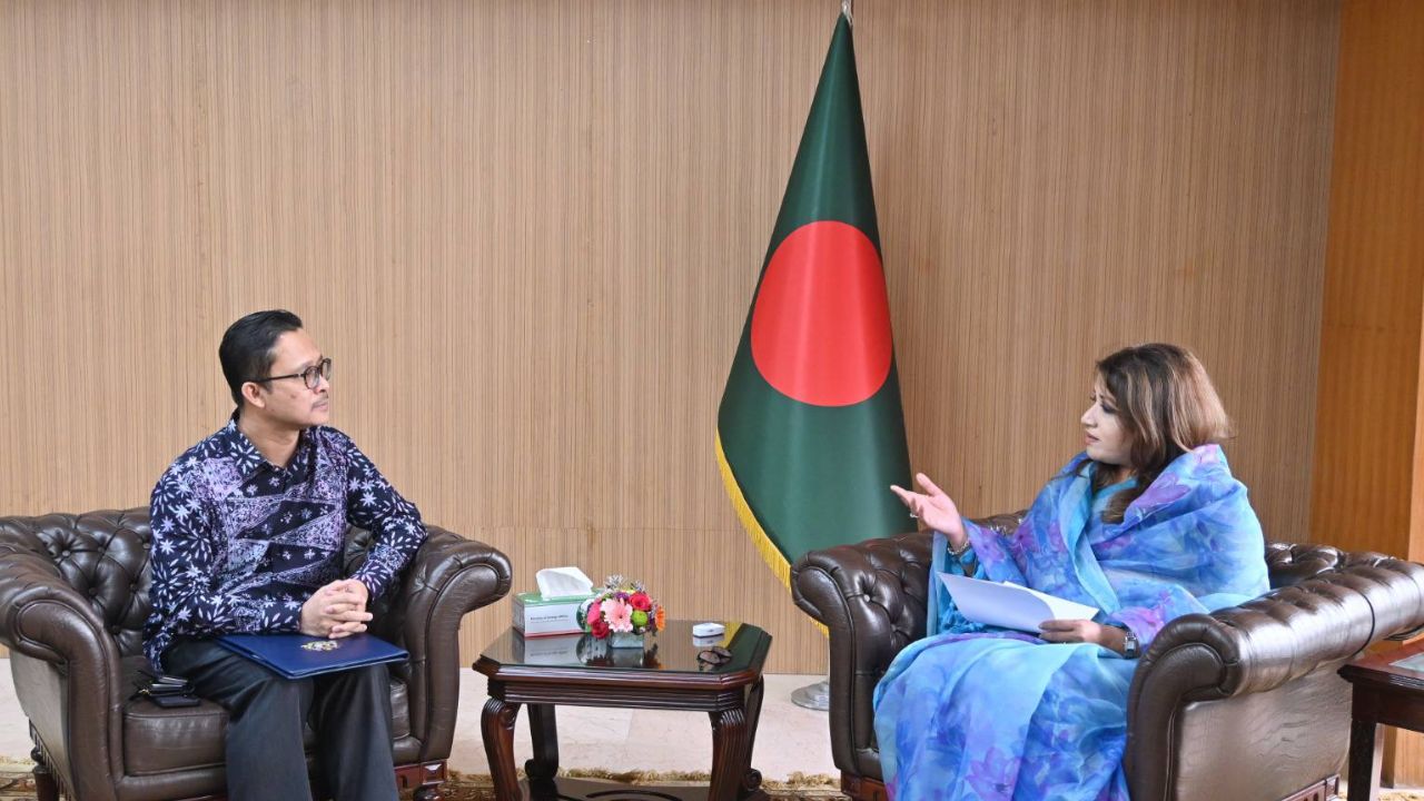 Dhaka, Kuala Lumpur stress expanding bilateral cooperation