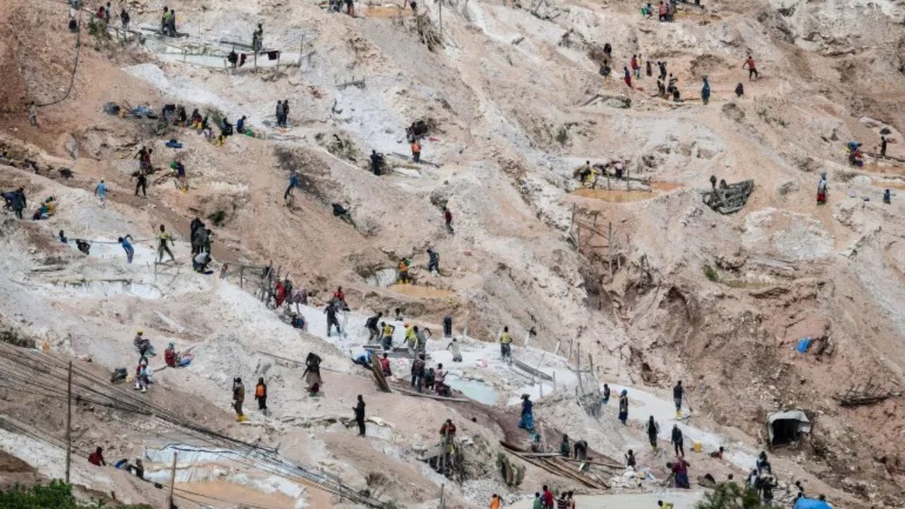 Over 200 killed in Congo mine landslide