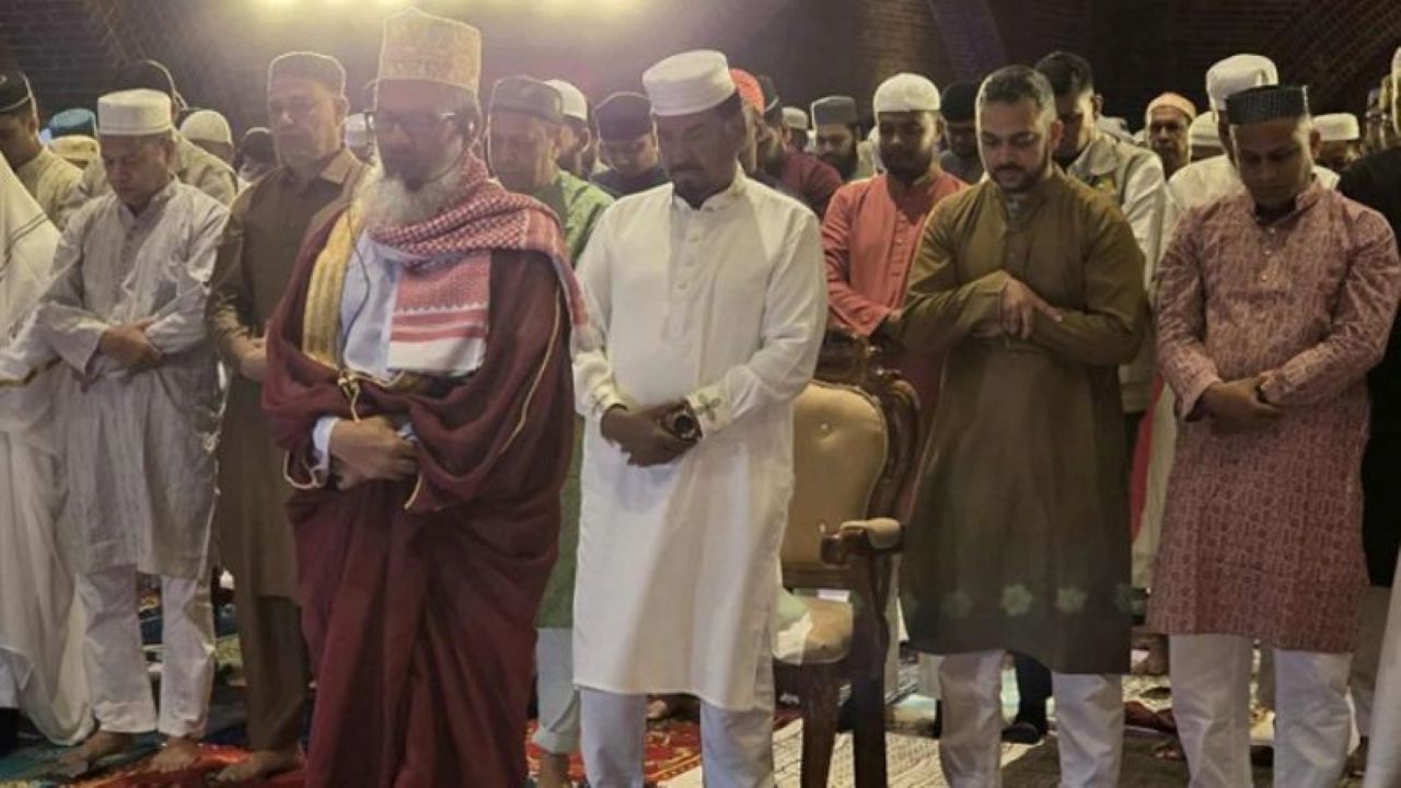Eid congregation held at Parliament tunnel