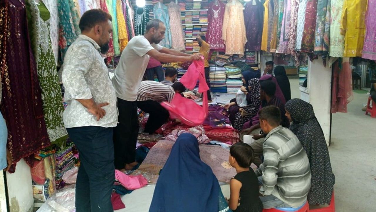 Eid shopping gathers pace in Dinajpur markets