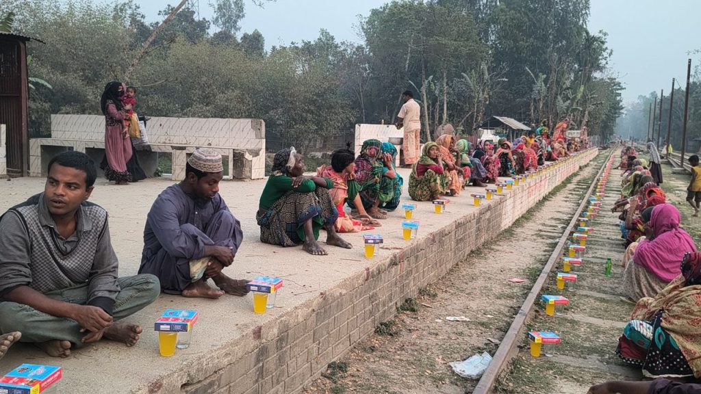 ‘Valo Kajer Hotel’ serves iftar to 600 daily in Kurigram Valo Kajer Hotel