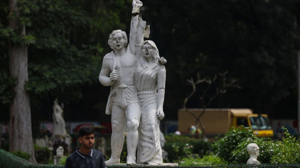 1971 liberation war controversy and independence representing mural of du
