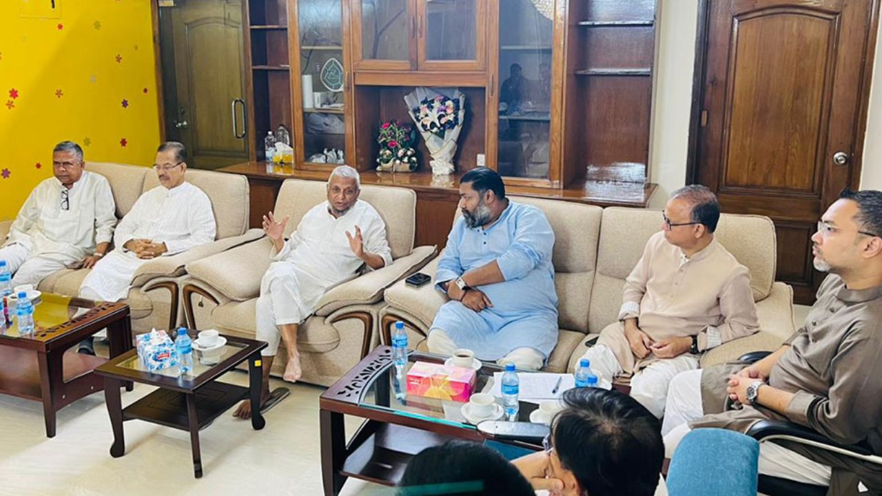 Clear workers’ dues before Eid: Labour minister