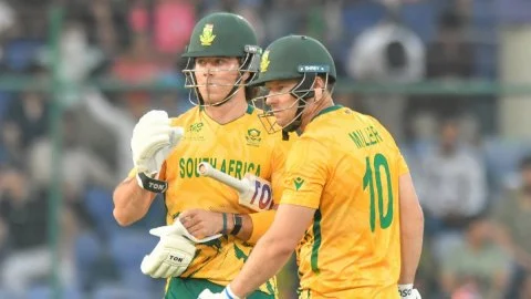 South Africa stay unbeaten with five-wicket win over zimbabwe