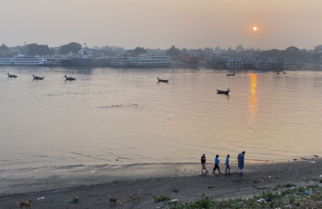 Govt starts Buriganga clean-up with ETPs, dredging Buriganga