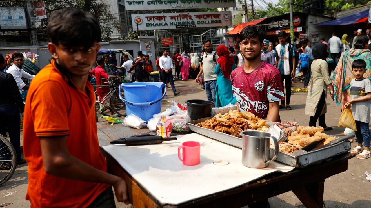 DMP continues drive to clear Dhaka footpaths