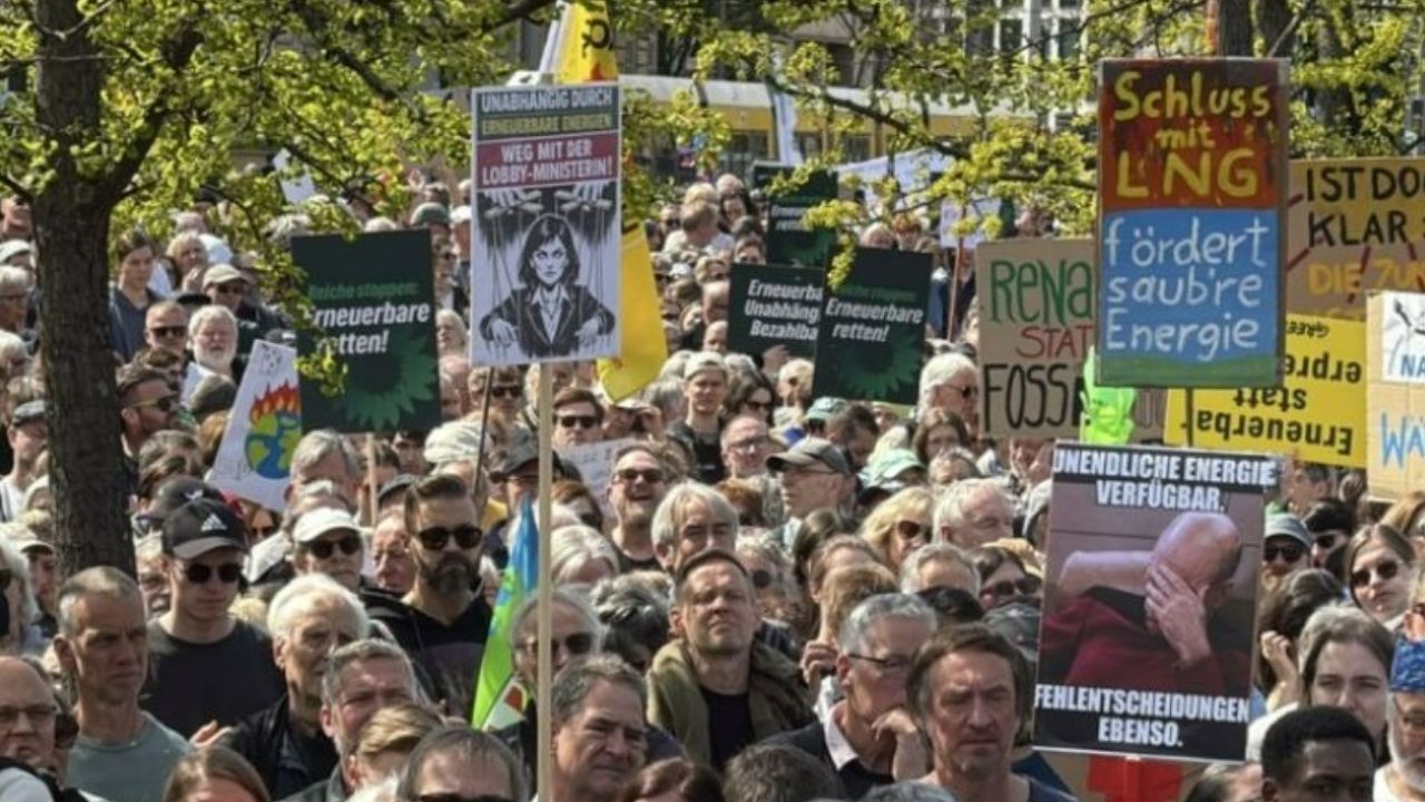 Thousands across Germany protest government energy policy