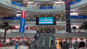 shops malls close 8pm