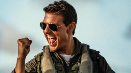 Tom Cruise set to take flight again Tom curise on Top Gun 3