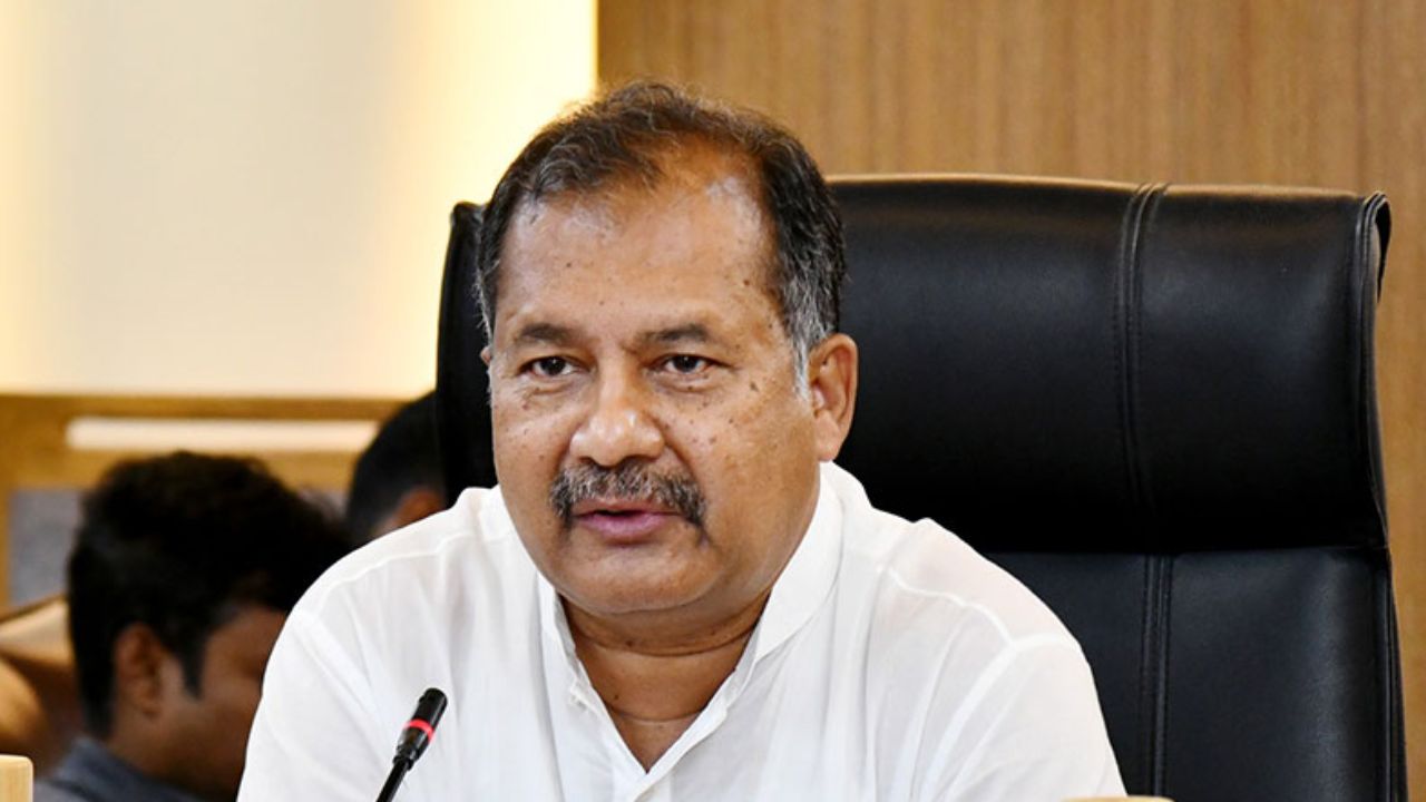 Online database in the works to improve journalistic standards: Info minister