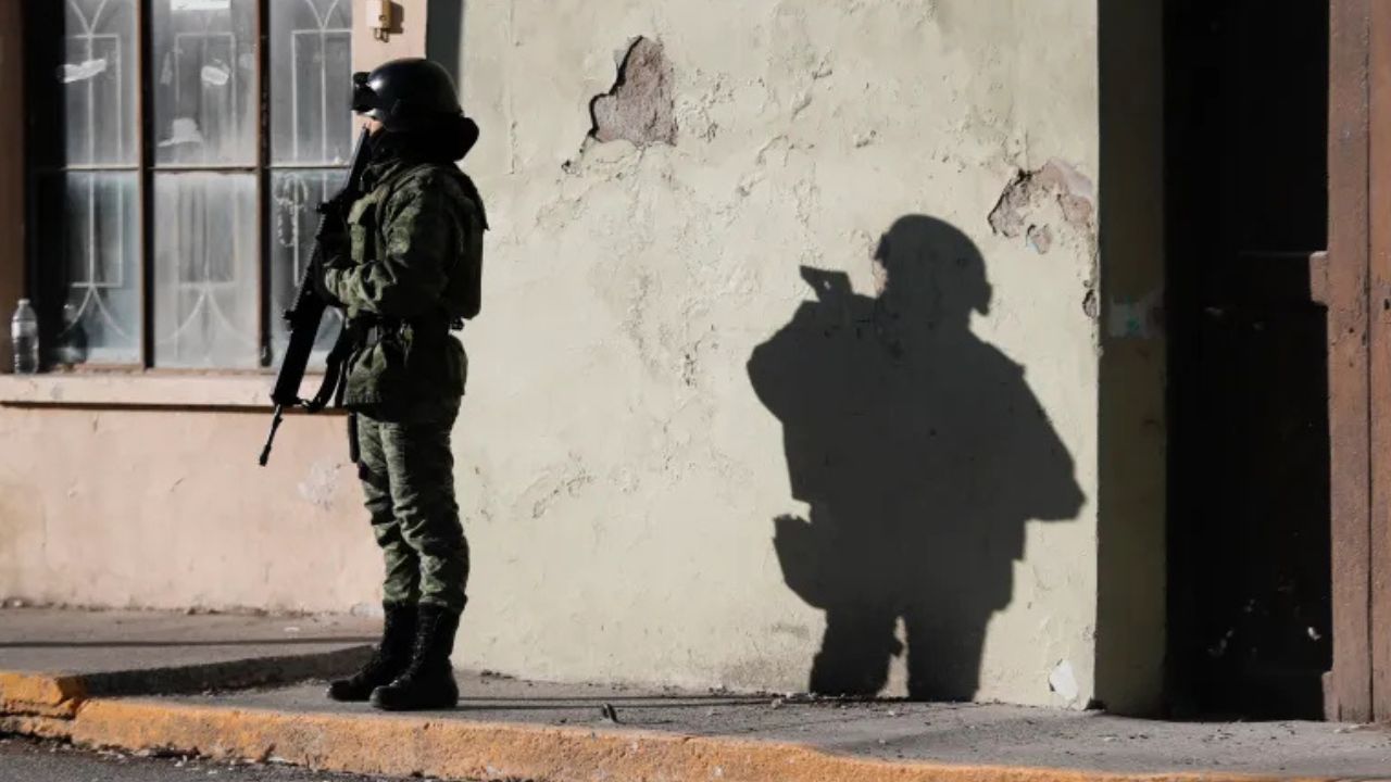 Gunmen kill 10 in Mexico town attack