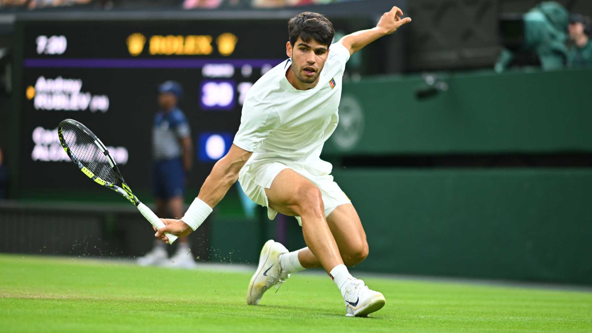 Alcaraz withdraws from Wimbledon with wrist injury Alcaraz Wimbledon
