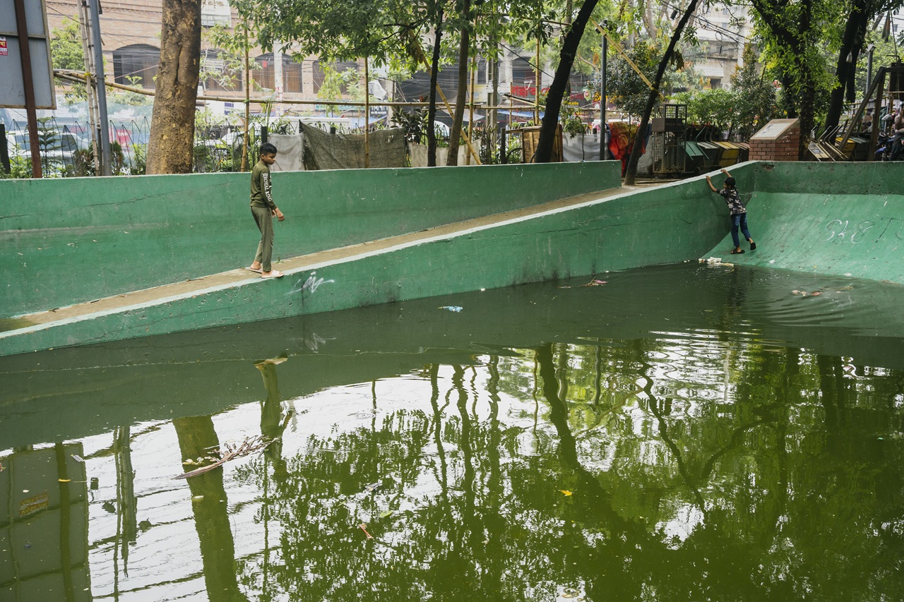 Lalmatia Triangular Park