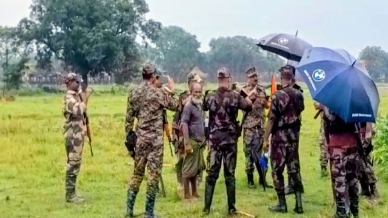 Identity of elderly man stranded on Jamalpur zero line confirmed