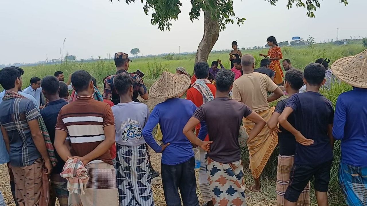 BSF push-in bids spark fear in Naogaon border areas