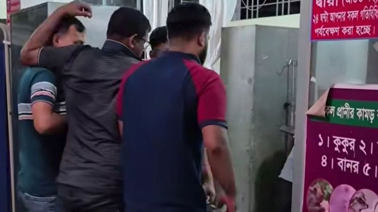 Two Police injured, fugitive snatched in Savar Bedepalli raid