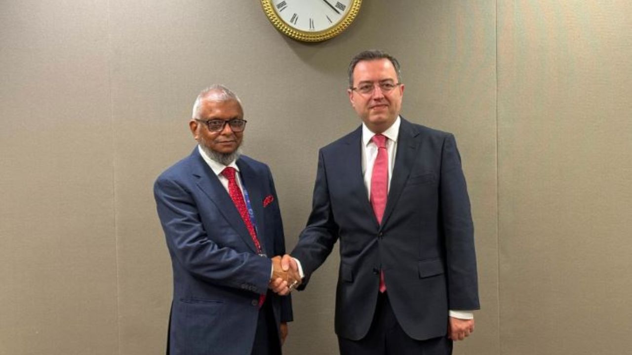 Bangladesh seeks stronger OIC support for migrant workers