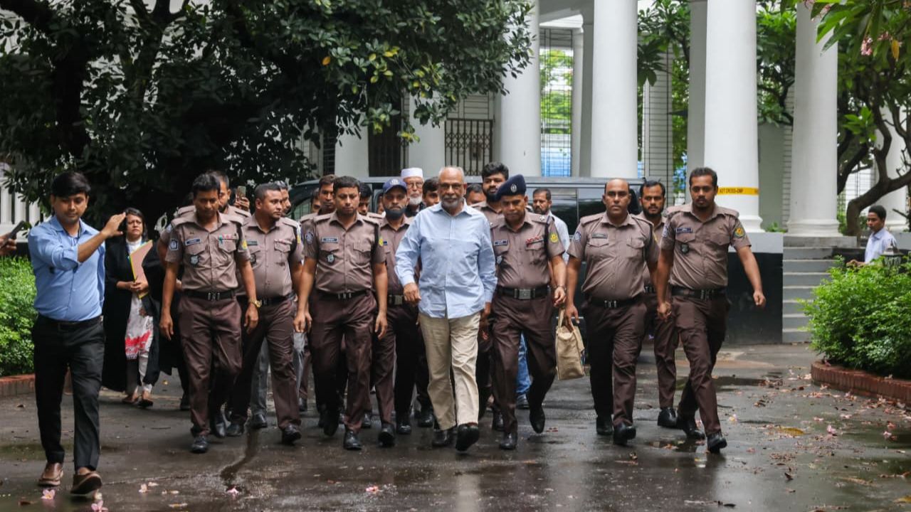 Latif Siddiqui sent to jail over Shapla Chattar crackdown Latif Siddiqui