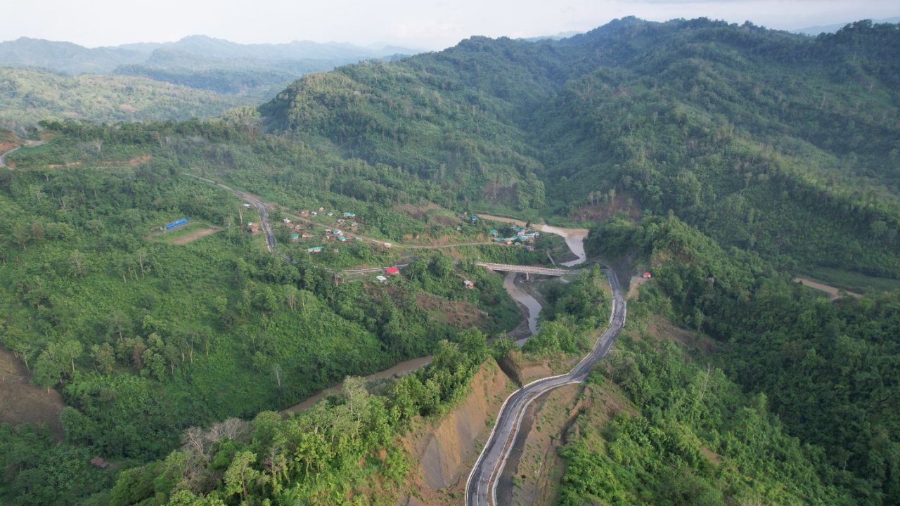 Army intensifies CHT ops to thwart armed groups Army intensifies CHT ops