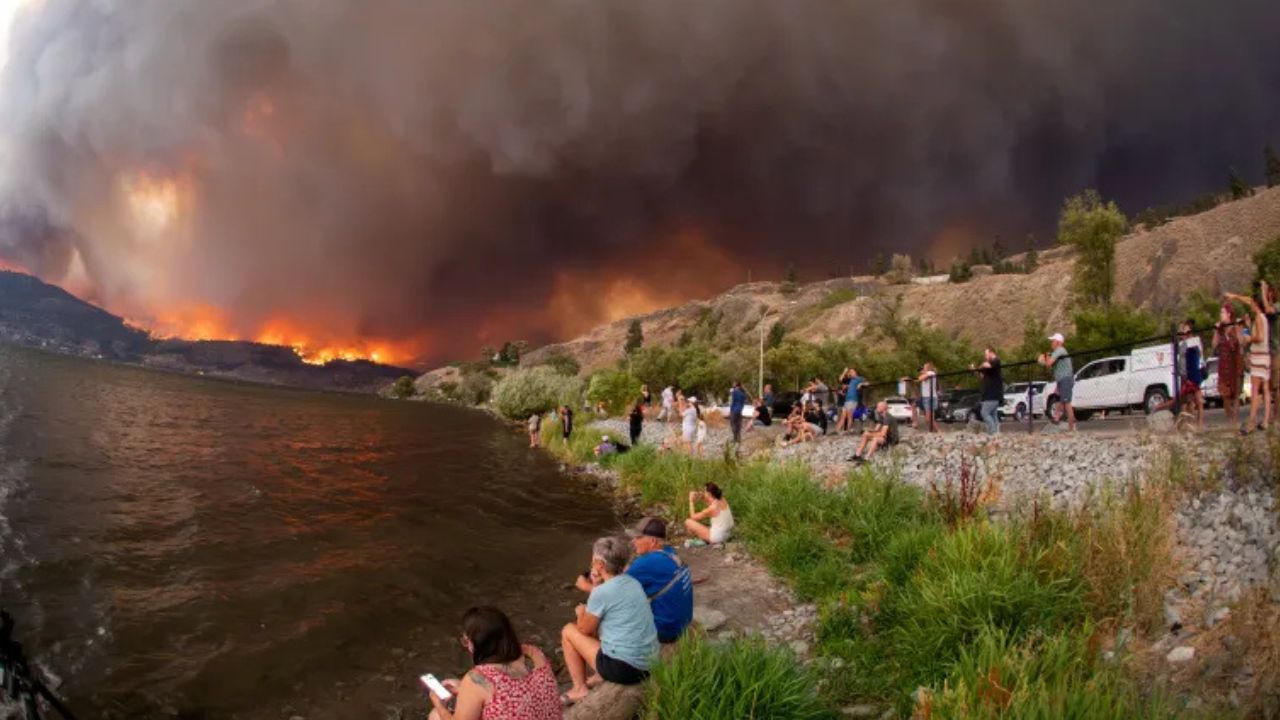 Ontario premier rebukes Trump over wildfire tariff threats Canada wildfires
