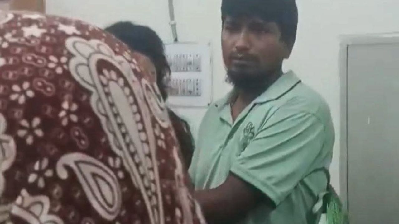 KU Canteen worker