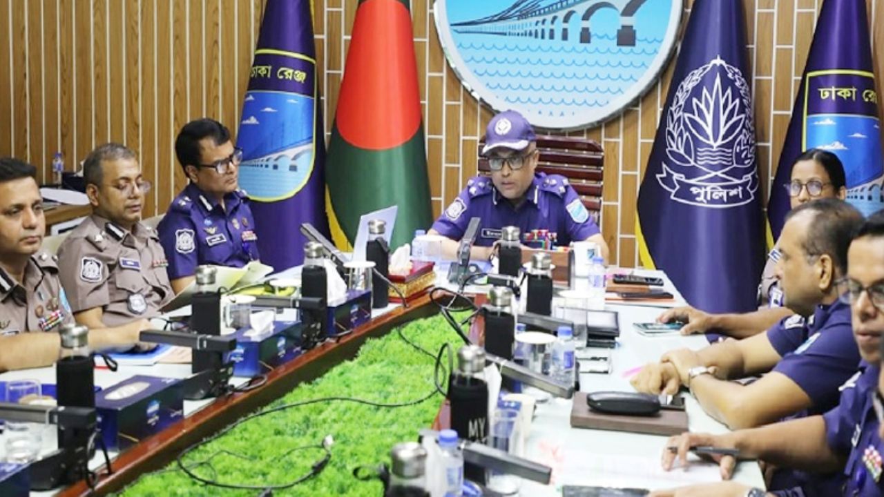 DIG stresses intelligence-led drives to curb crime in Dhaka range DIG stresses