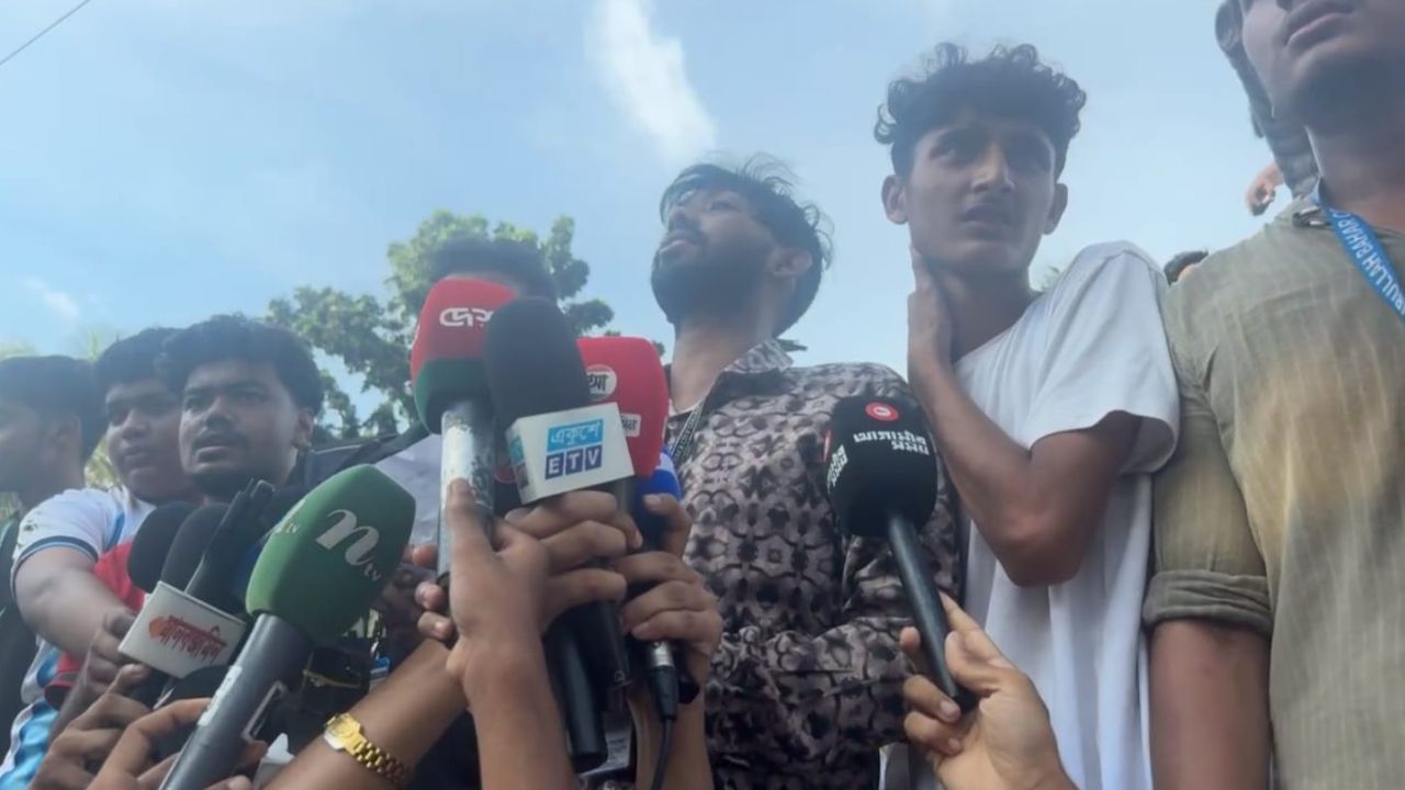 Protesting HSC students give education minister 6pm ultimatum HSC students protest