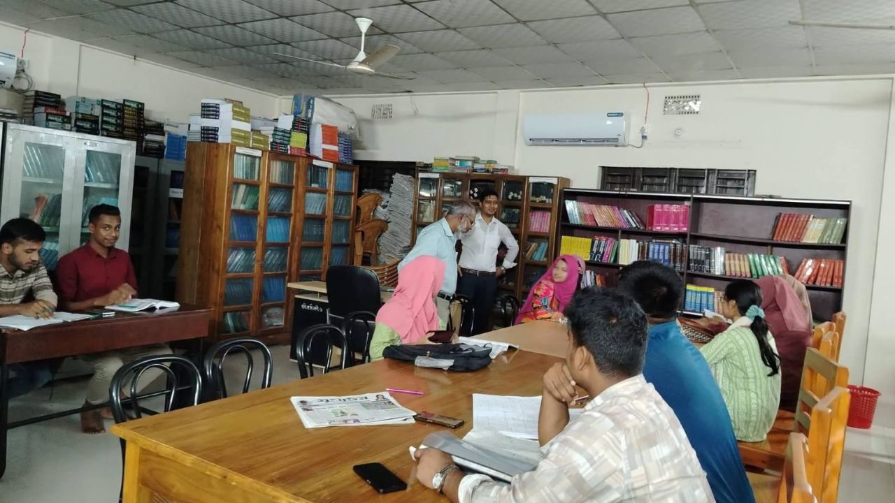 JSTU central library gets AC, student attendance rises JSTU