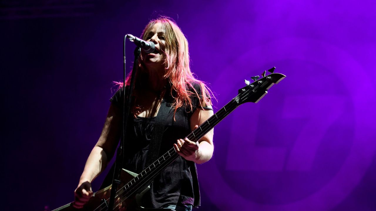 Jennifer Finch dies